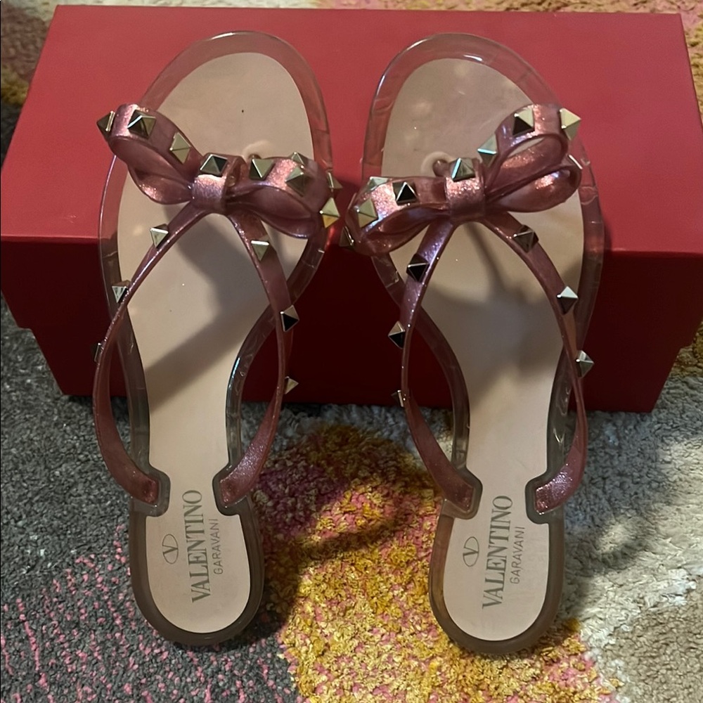 Valentino Pink Sandals thongs rock stud Bow Design - Picture 6 of 6